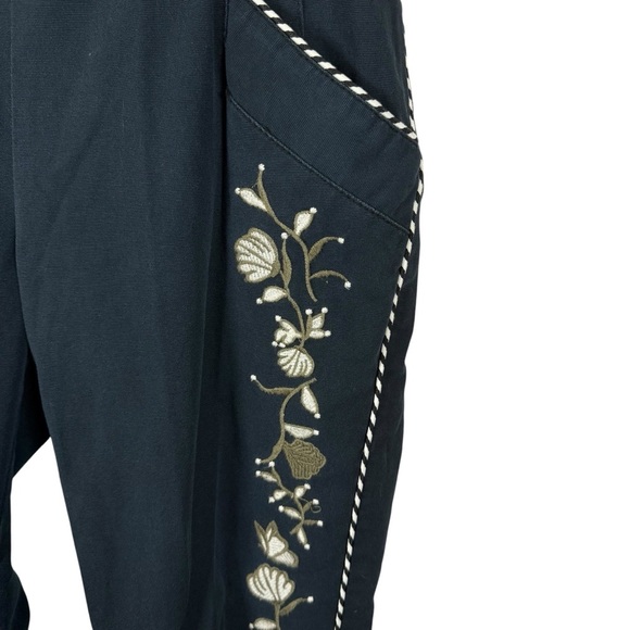 Anthropologie Women’s Matador Embroidered Floral Pants in Navy Size 2P - Picture 9 of 15
